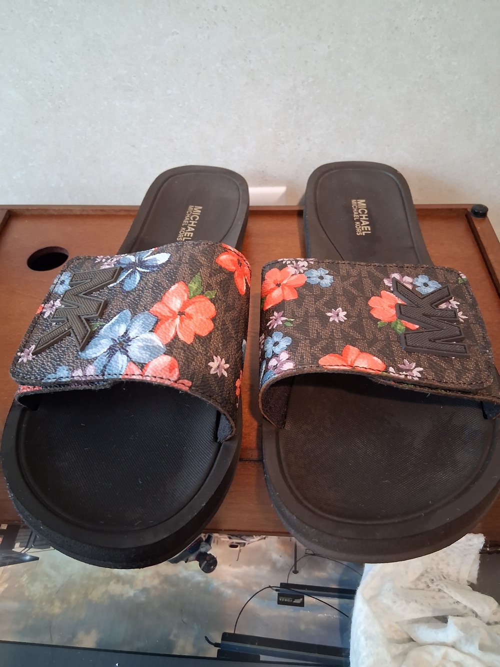 Michael Kors Women's Floral Slide Sandals in Black SZ 9